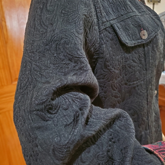 Chicos Embossed Brocade black jacket Size 1 - Picture 8 of 9